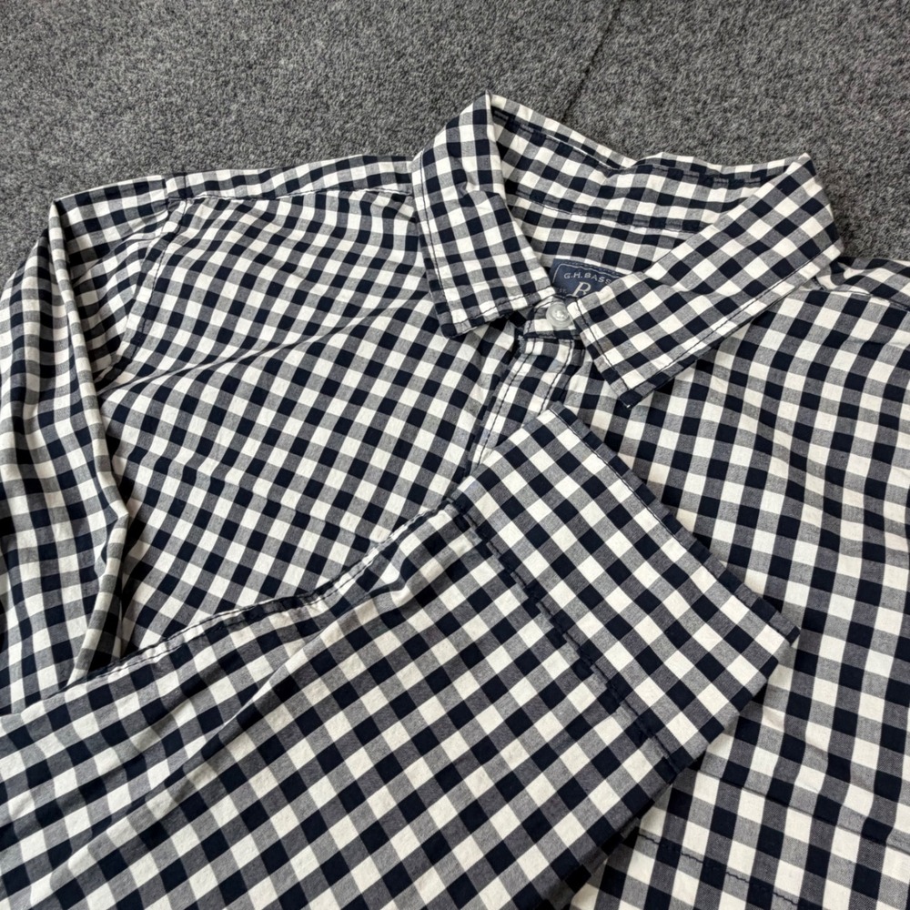 GH Bass Mens Medium Gingham Button Down Shirt Navy Blue White Long Sleeve Cotton